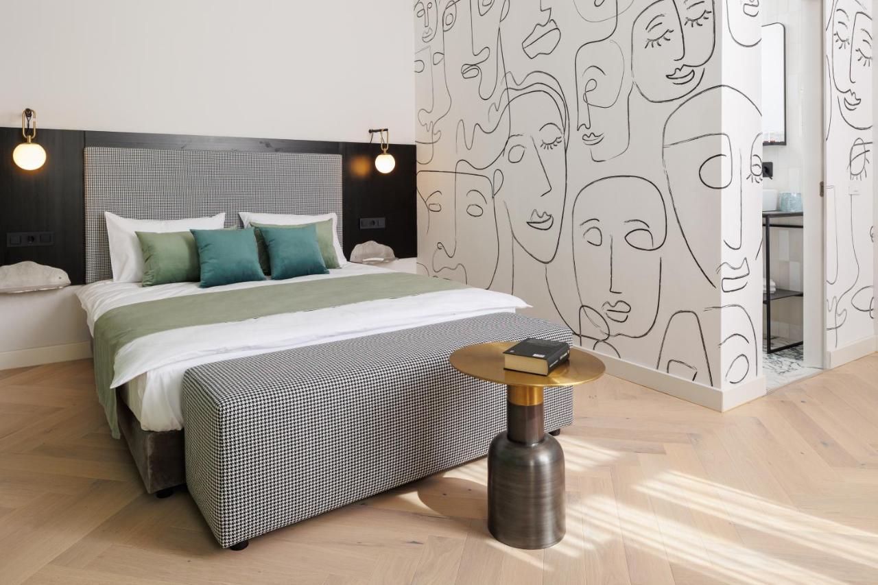 Aries' Collection Luxury Suites Брашов Екстериор снимка