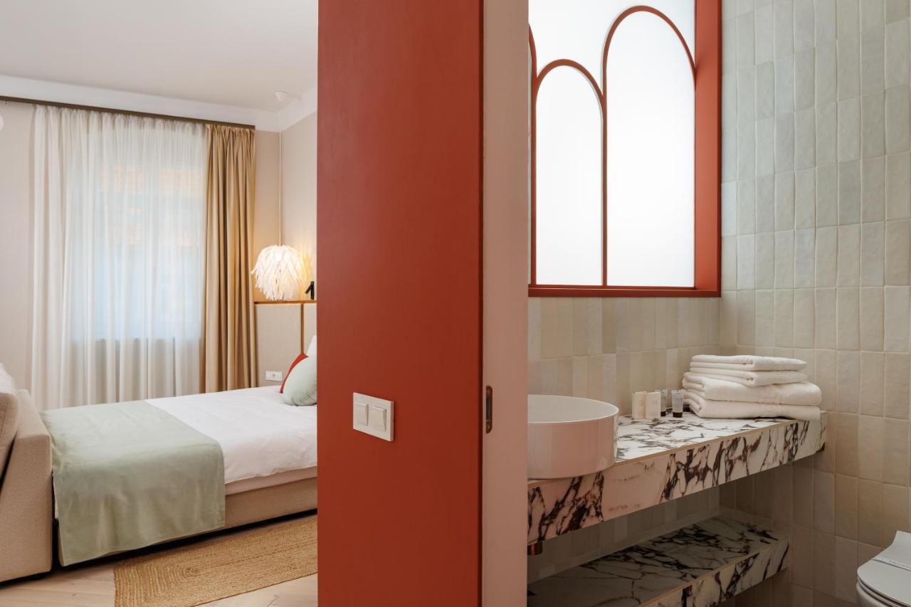 Aries' Collection Luxury Suites Брашов Екстериор снимка