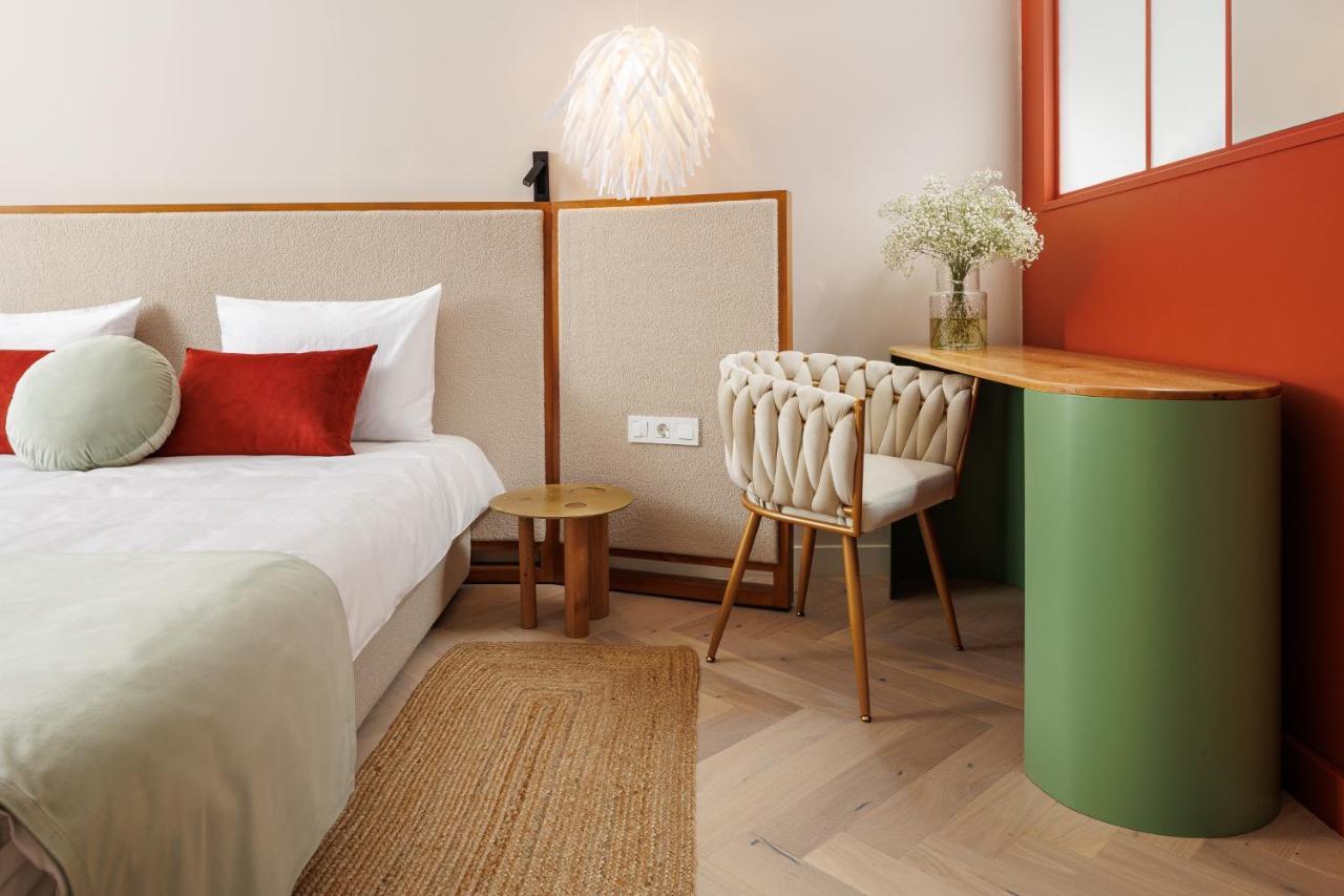 Aries' Collection Luxury Suites Брашов Екстериор снимка